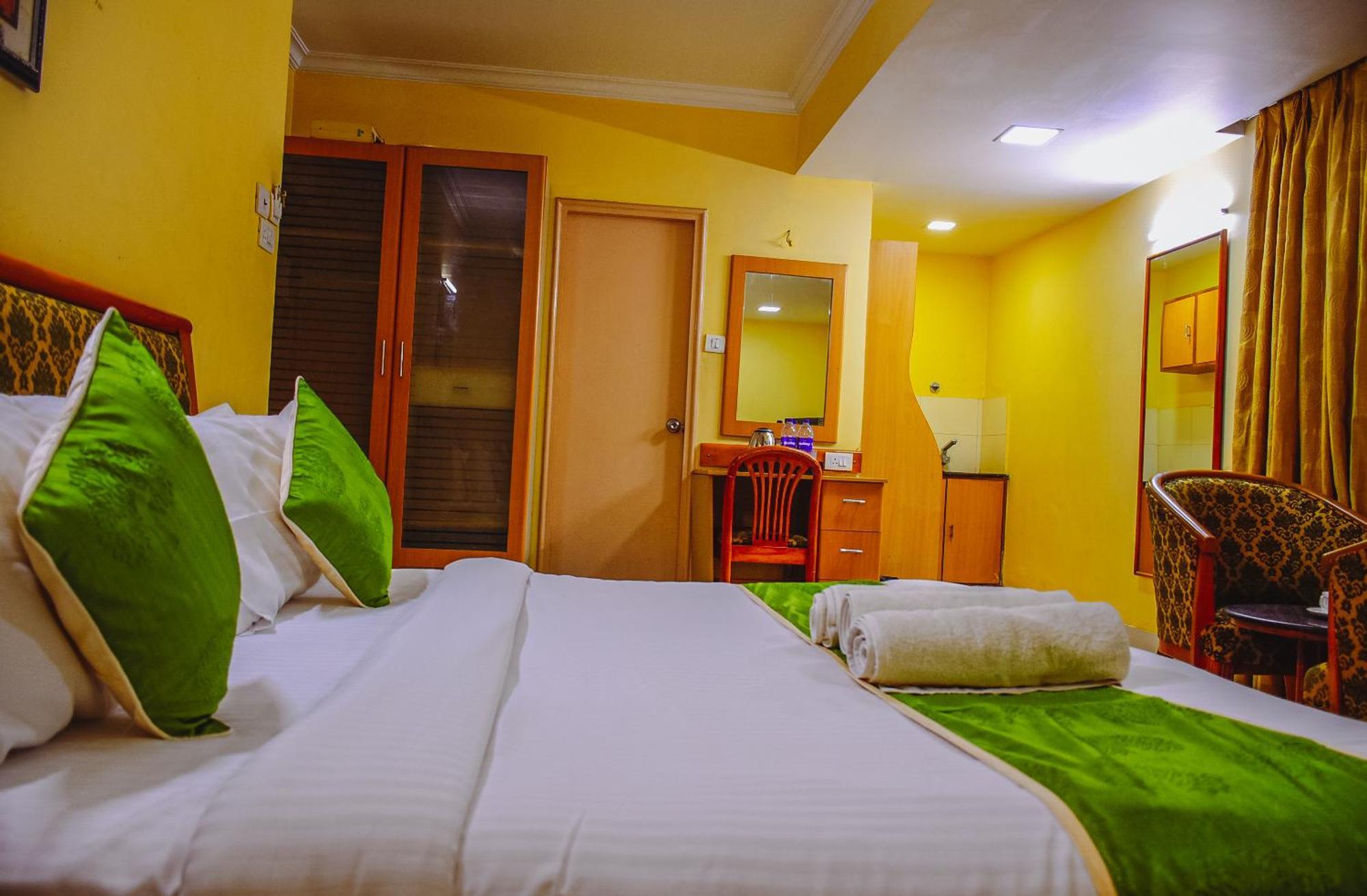 Naksha Tree Hotels - Mogappair Chennai Luaran gambar