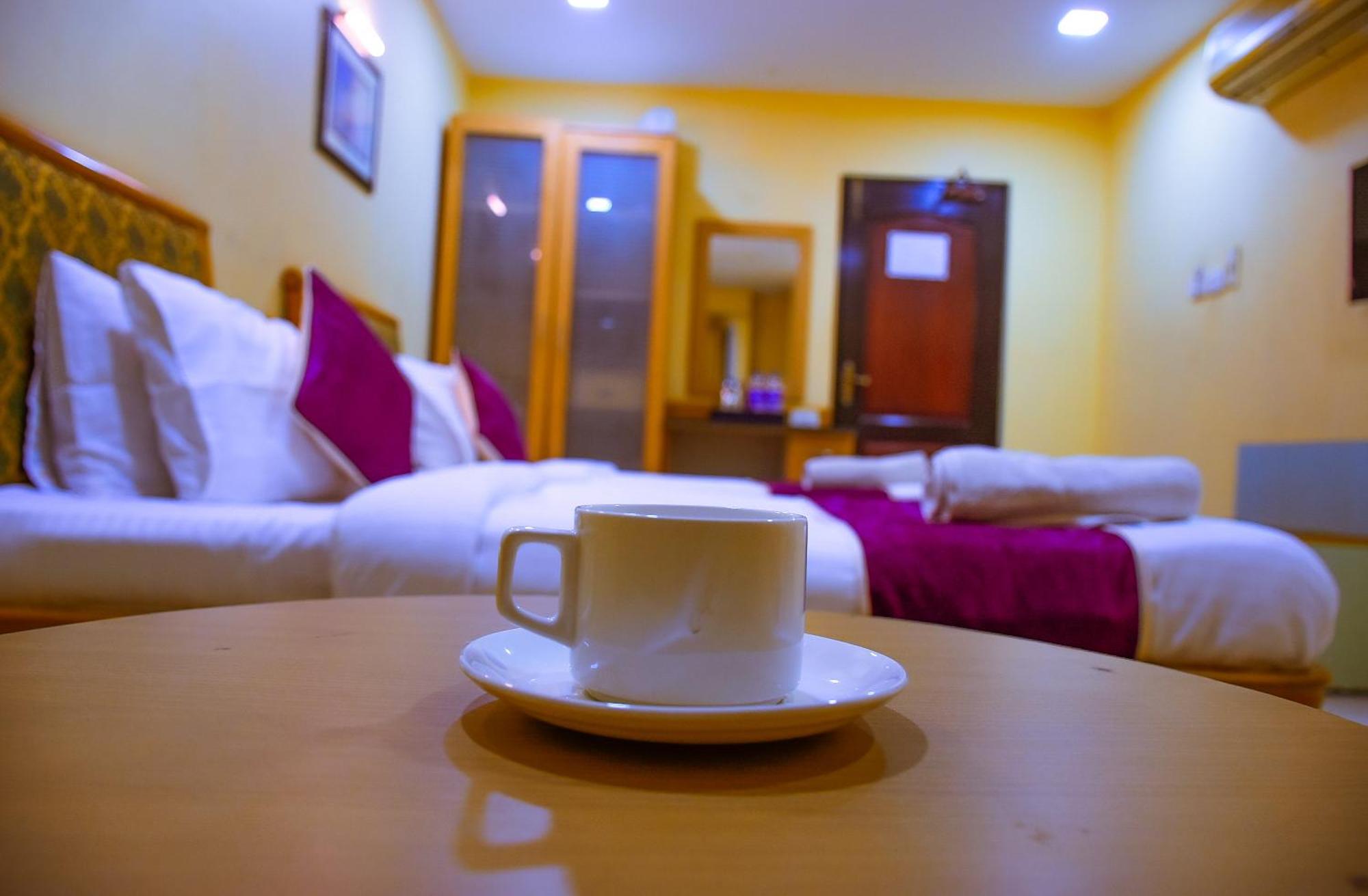 Naksha Tree Hotels - Mogappair Chennai Luaran gambar