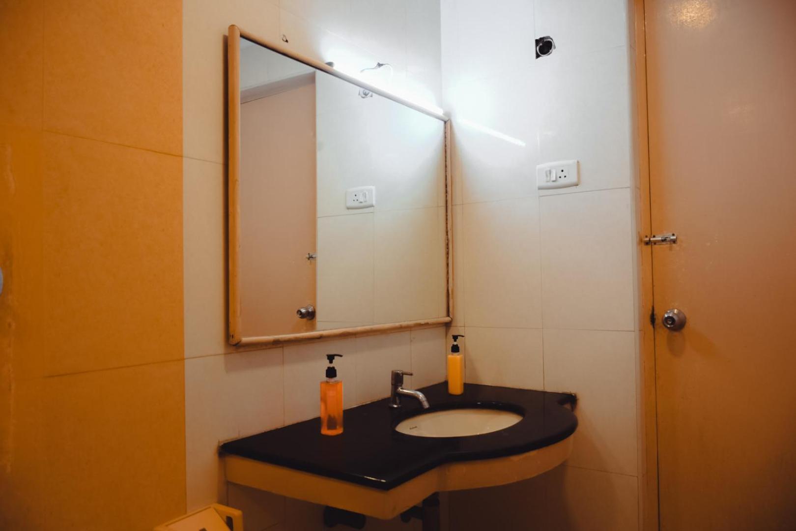 Naksha Tree Hotels - Mogappair Chennai Luaran gambar