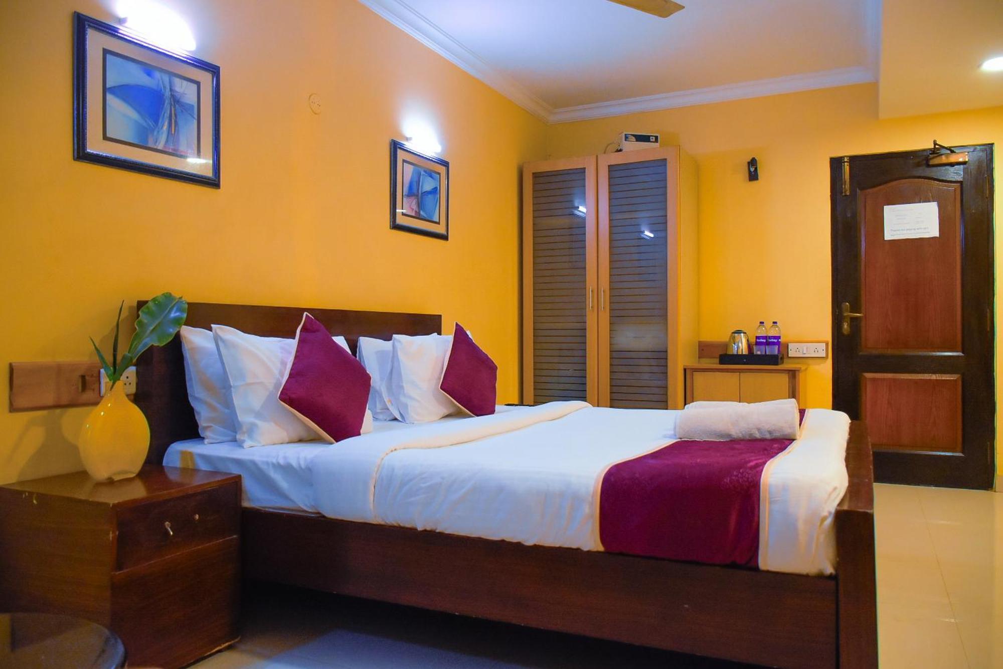 Naksha Tree Hotels - Mogappair Chennai Luaran gambar