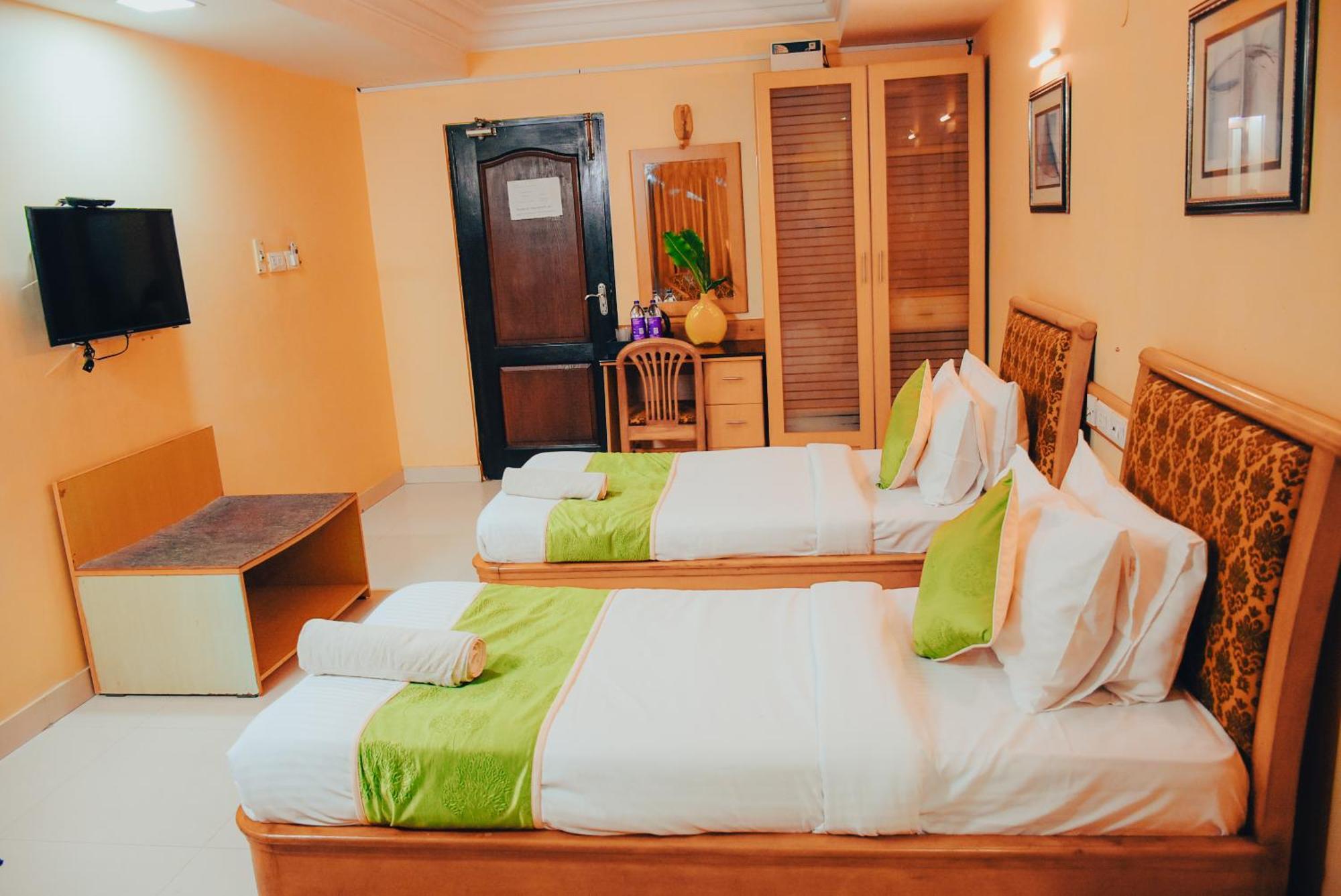 Naksha Tree Hotels - Mogappair Chennai Luaran gambar