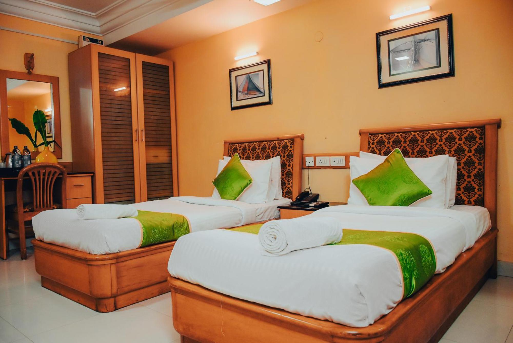 Naksha Tree Hotels - Mogappair Chennai Luaran gambar